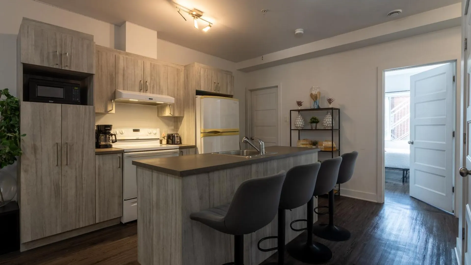 Luxurious 4 Bedroom Suite In Griffintown Montréal Kanada