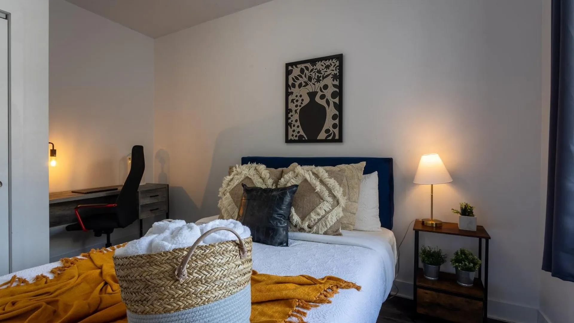 Lägenhet Luxurious 4 Bedroom Suite In Griffintown Montréal