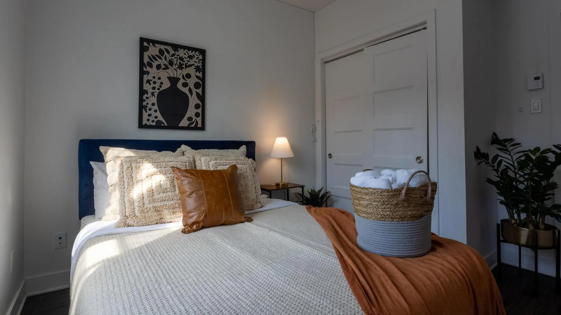Luxurious 4 Bedroom Suite In Griffintown Montréal Kanada
